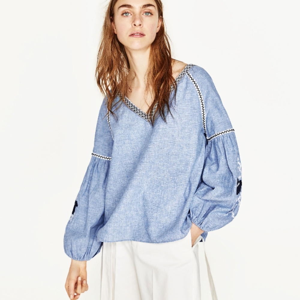 Zara Basic Collection Size Large Chambray Blue and White Embroidery